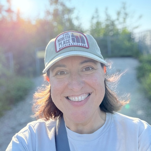 Meet your Posher, Kelly - Picture 2 of 4